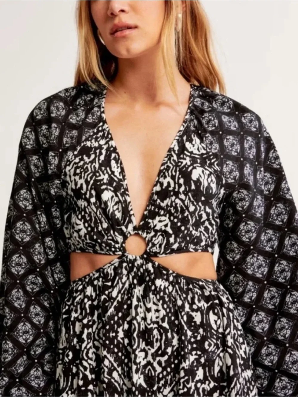 Abercrombie & Fitch Long-Sleeve Plunge Cutout Maxi Dress - Size S